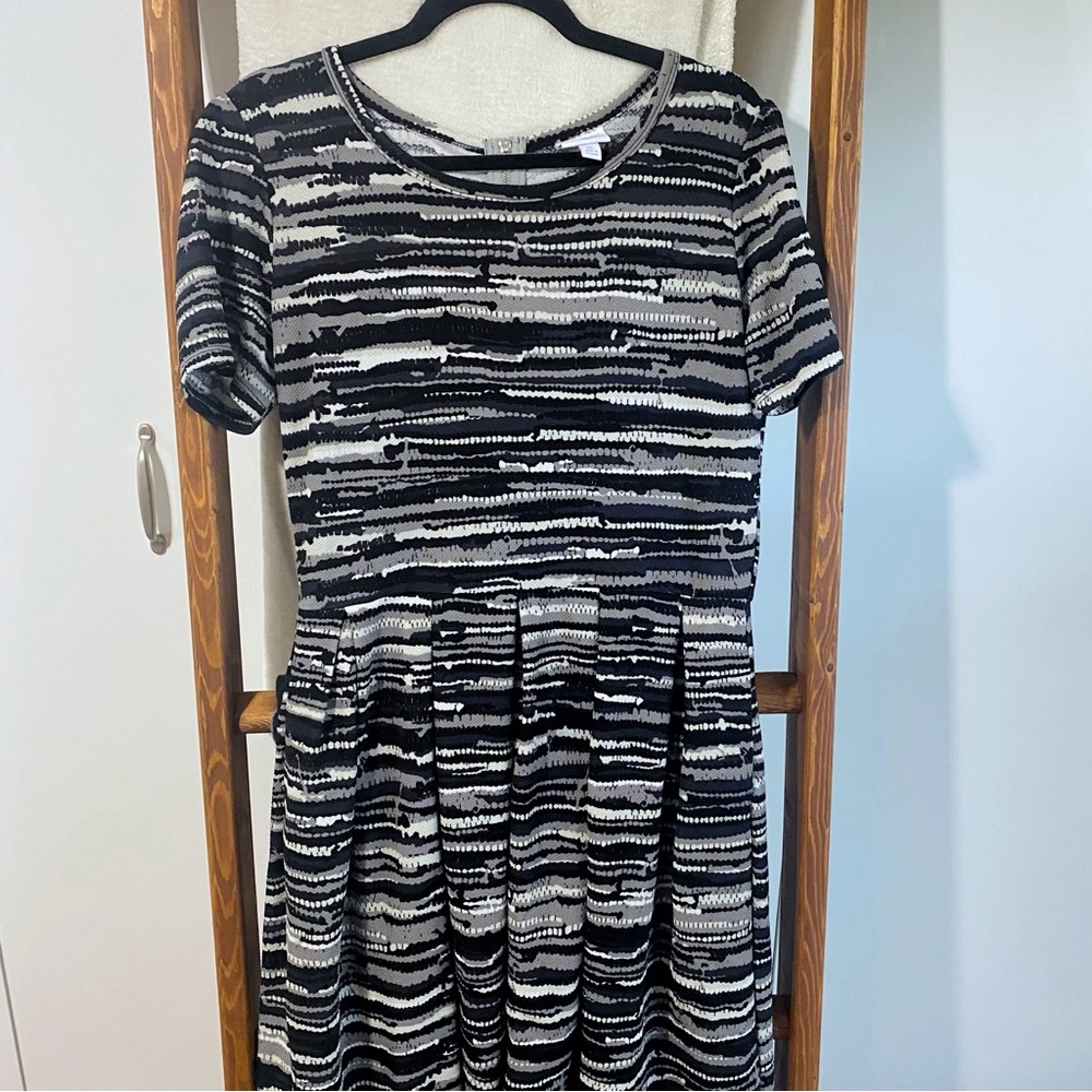LuLaRoe / Amelia dress